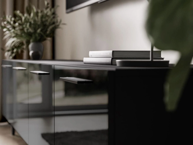 TV-Lowboard mit Türen und LED-Beleuchtung auf Schwarzen Metallbeinen 200 cm Noaé Schwarz Hochglanz