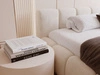 Polsterbett ohne Bettkasten mit Lattenrost 180x200 Cloud Low aus Samtstoff Beige
